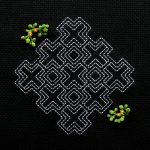 080.迷路的幾何学模様の刺繍<br>A maze-like geometric pattern embroidery .