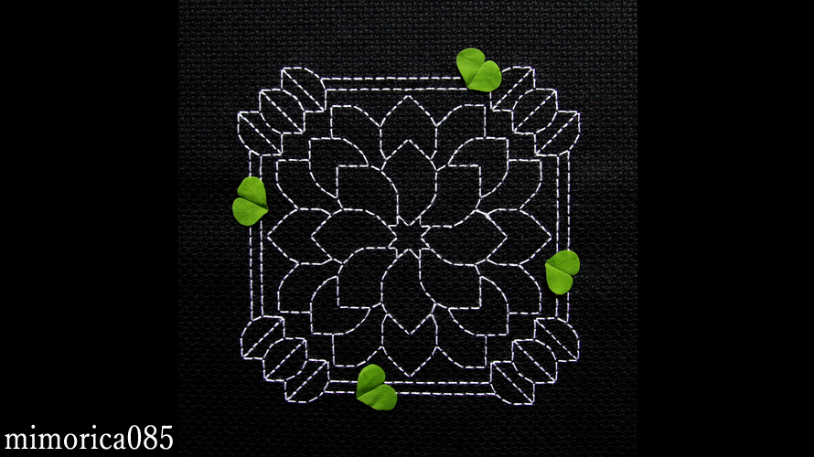 ダリア模様の刺繍 Dahlia pattern embroidery.