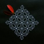 095.幾何学模様の刺繍<br>A geometric pattern embroidery .