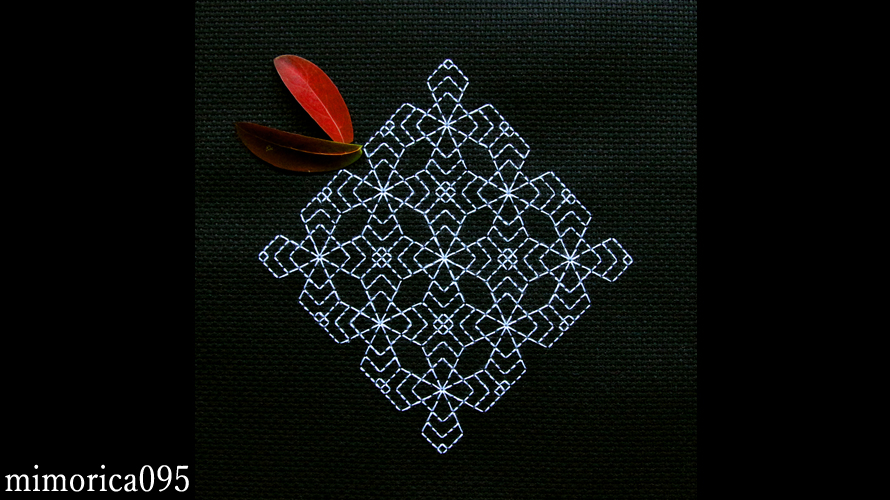 幾何学模様の刺繍 An embroidery of geometric pattern.